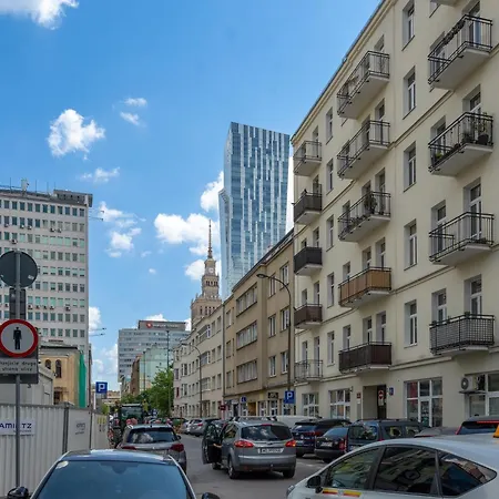 Apartment Wola - Balcony&workspace - By Rentujemy *